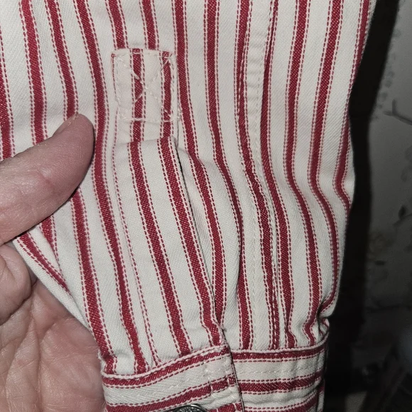 Levi's Red & White Striped Long-Sleeve Button-Down Shirt